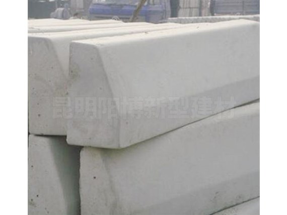 云南混凝土路沿石如何做好防水處理？ 